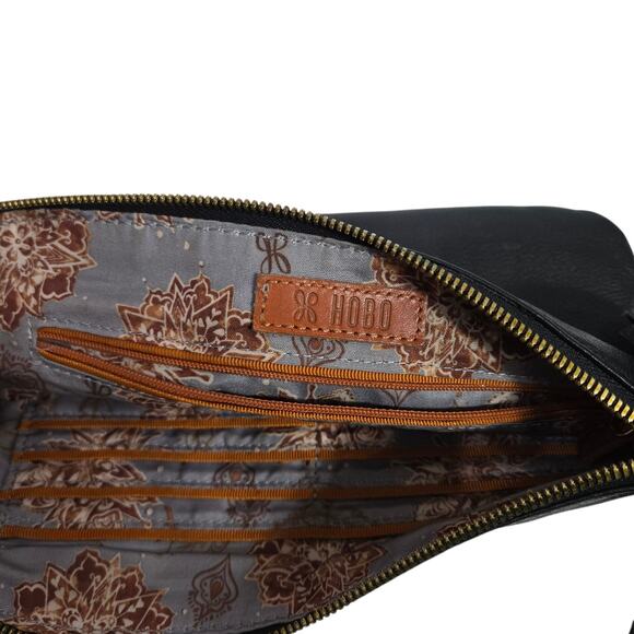 HOBO Sable Wristlet Clutch Black Leather Bracelet Ring Circular Handle Tassel - Picture 10 of 14